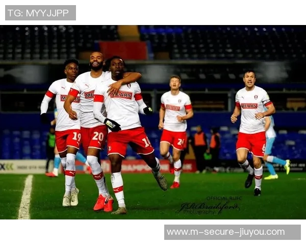 英甲罗瑟汉姆对阵强敌全力争胜期待精彩比赛瞬间